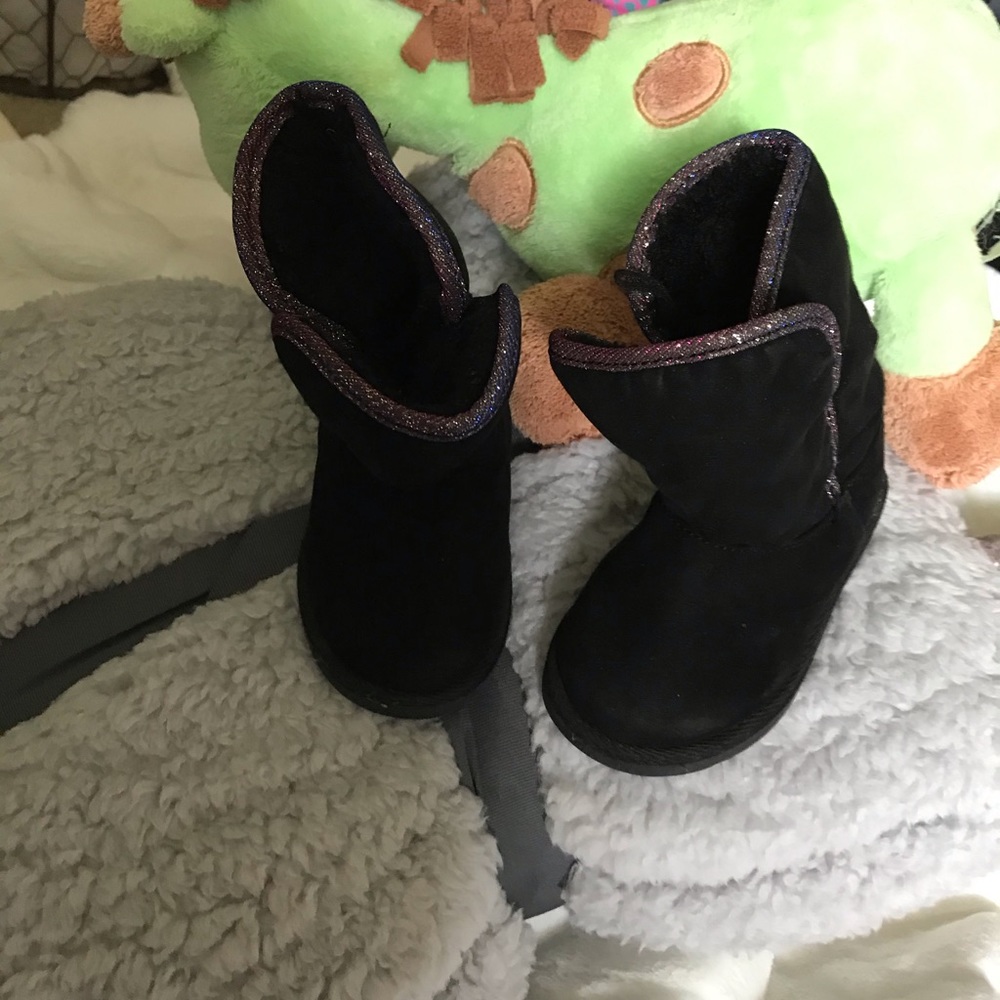 6 toddler Adorable Girls boots